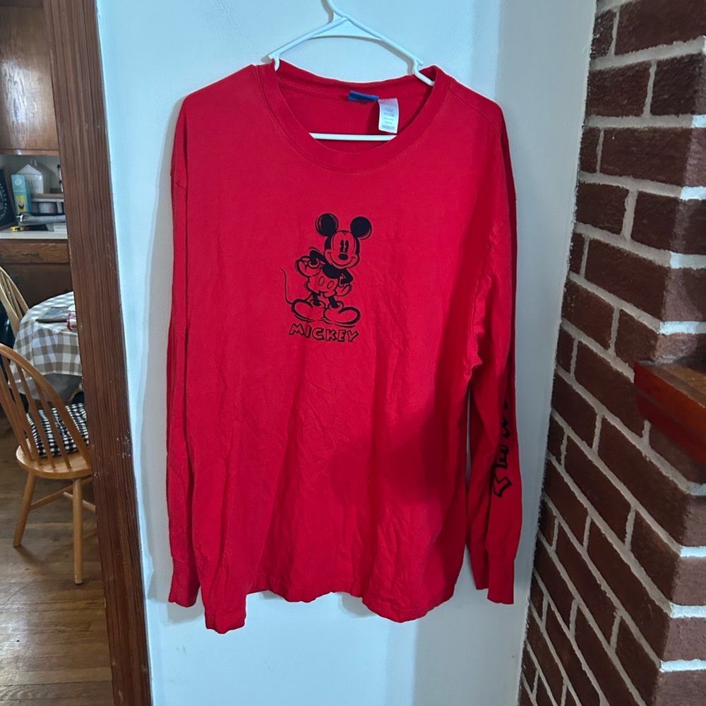 Disney Red Mickey Mouse Size XL Long Sleeve Tee